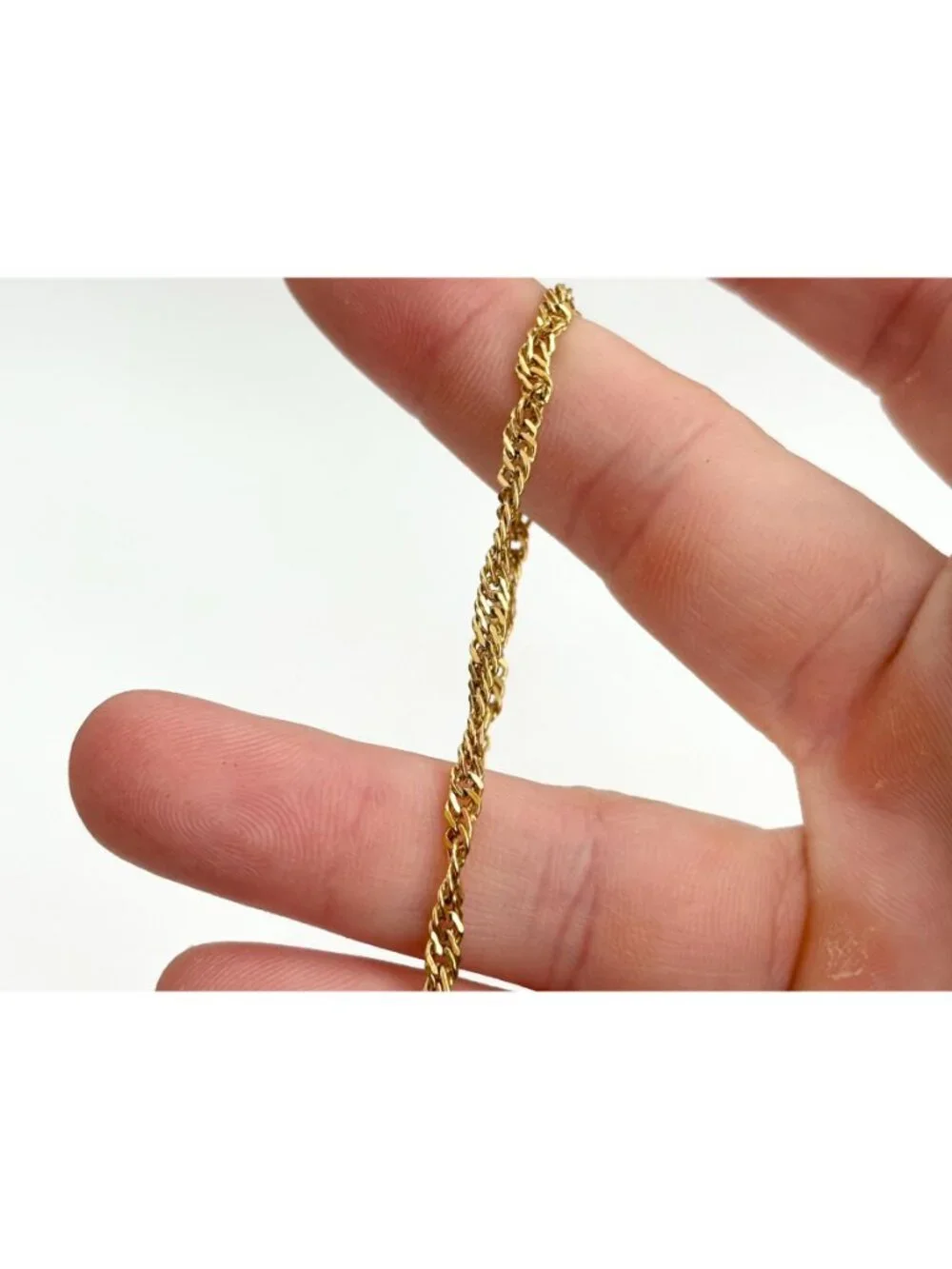 Stackable Gold Toned Curb Chain Minimalist 80's Vintage Bracelet
